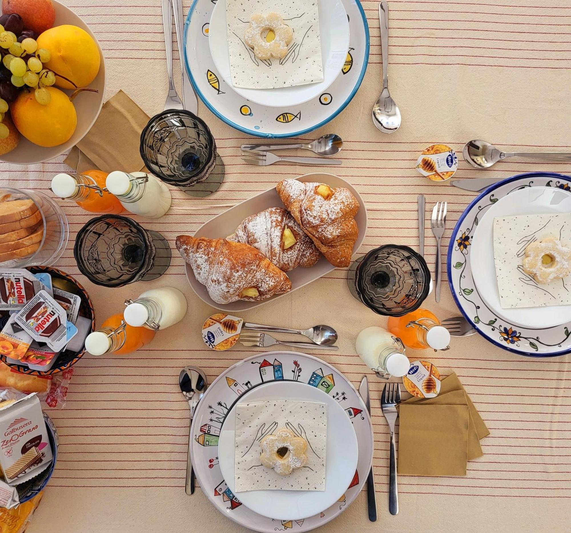 La Dimora Dell'Arte Bed & Breakfast Bari Bagian luar foto