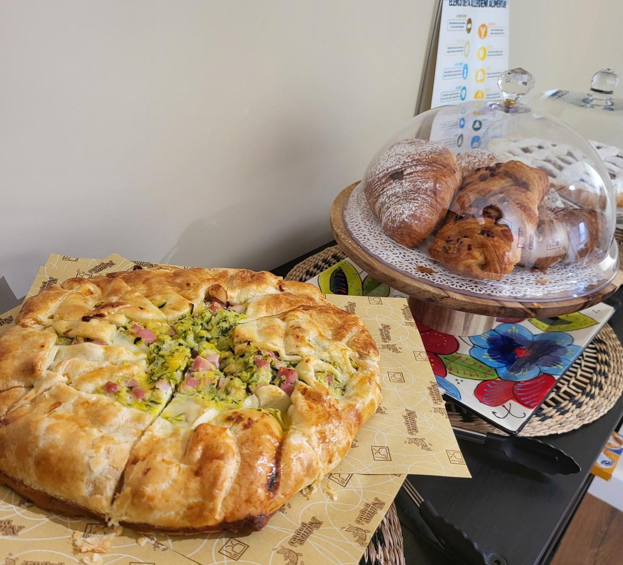 La Dimora Dell'Arte Bed & Breakfast Bari Bagian luar foto