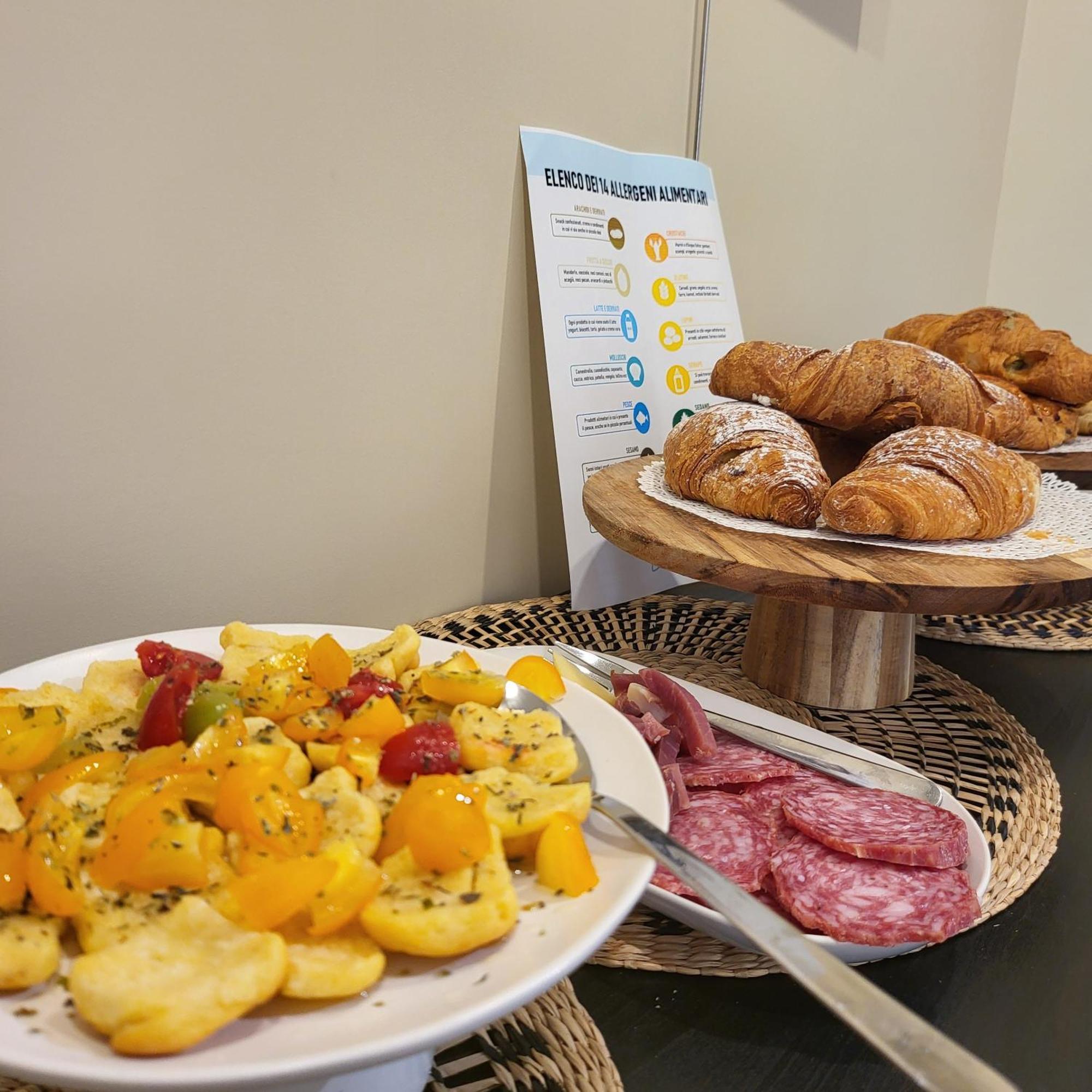 La Dimora Dell'Arte Bed & Breakfast Bari Bagian luar foto
