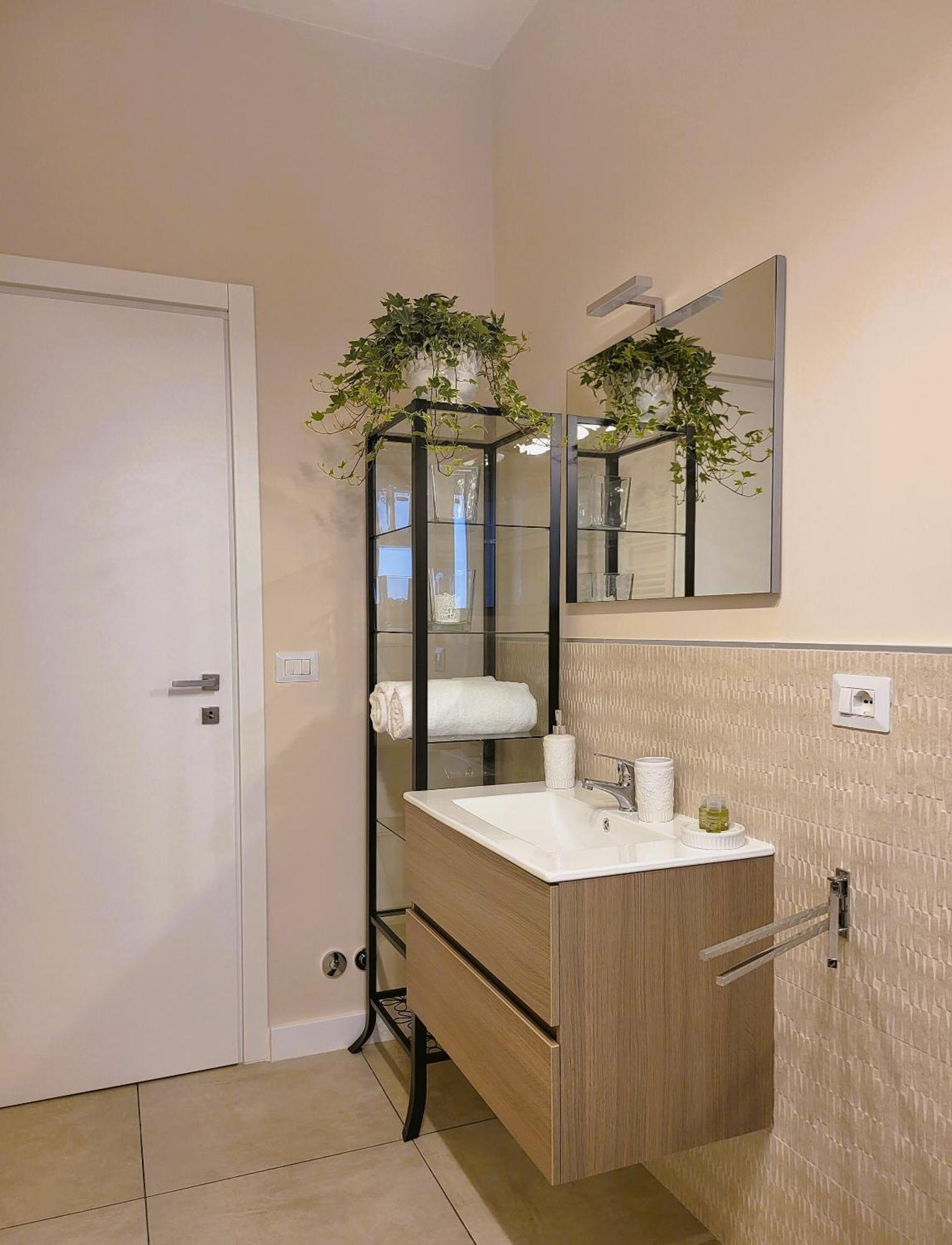 La Dimora Dell'Arte Bed & Breakfast Bari Bagian luar foto